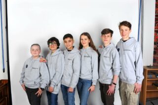 We shot our teamphotos and are ready for the F1 in schools championship! Only 7 days to go!🏎️ 
📸 @fotofreisleben 

#f1inderschule #f1inschools #teamphotoshoot #racing #formel1